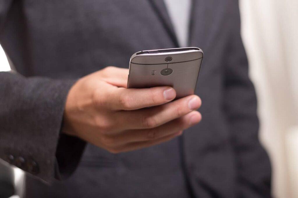Dienstliche SMS in der Freizeit